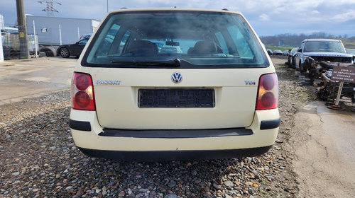 Aripa dreapta fata Volkswagen Passat B5 2004 Break 1.9 tdi