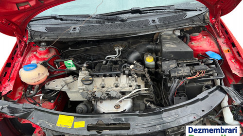 Bandou mijloc usa spate stanga Skoda Fabia 5J [2007 - 2010] Hatchback 1.2 MT (60 hp) Cod motor: BBM, Cod cutie: JHN, Cod culoare: Corrida Red 8151