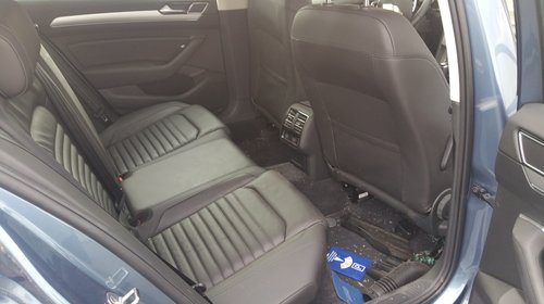 Broasca usa stanga fata VW Passat B8 2016 limuzina 1.4 tsi bluemotion