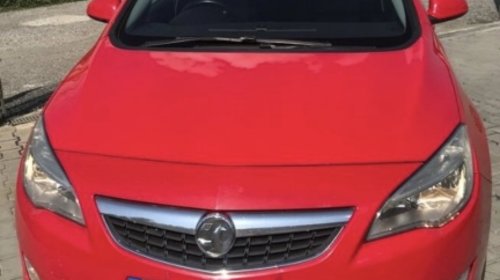 Dezmembrez Opel Astra J 2.0 A20DTH