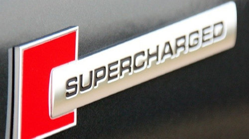 Emblema auto model "SUPERCHARGED", reliefata 
