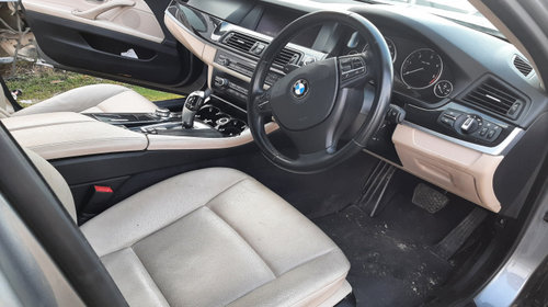 Far stanga BMW Seria 5 F07/F10/F11 [2009 - 2013] Sedan 520 d Steptronic (184 hp)