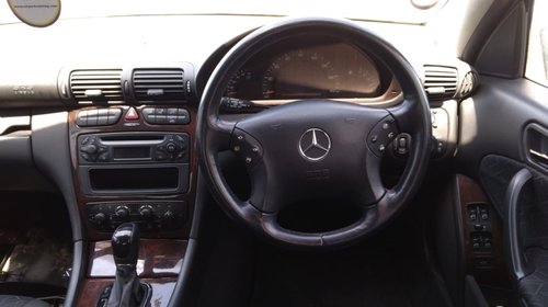 Macara geam dreapta fata Mercedes C-Class W203 2001 Berlina 2.2 cdi