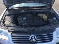 Motor complet fara anexe VW Passat cod AVB