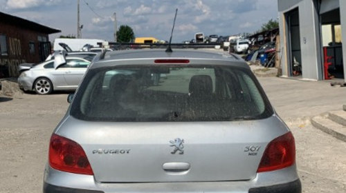 Planetara dreapta Peugeot 307 2003 hatchback 2.0 hdi