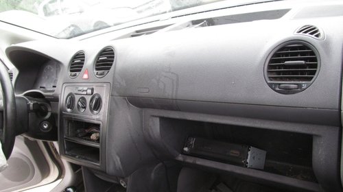 Volkswagen Caddy din 2004